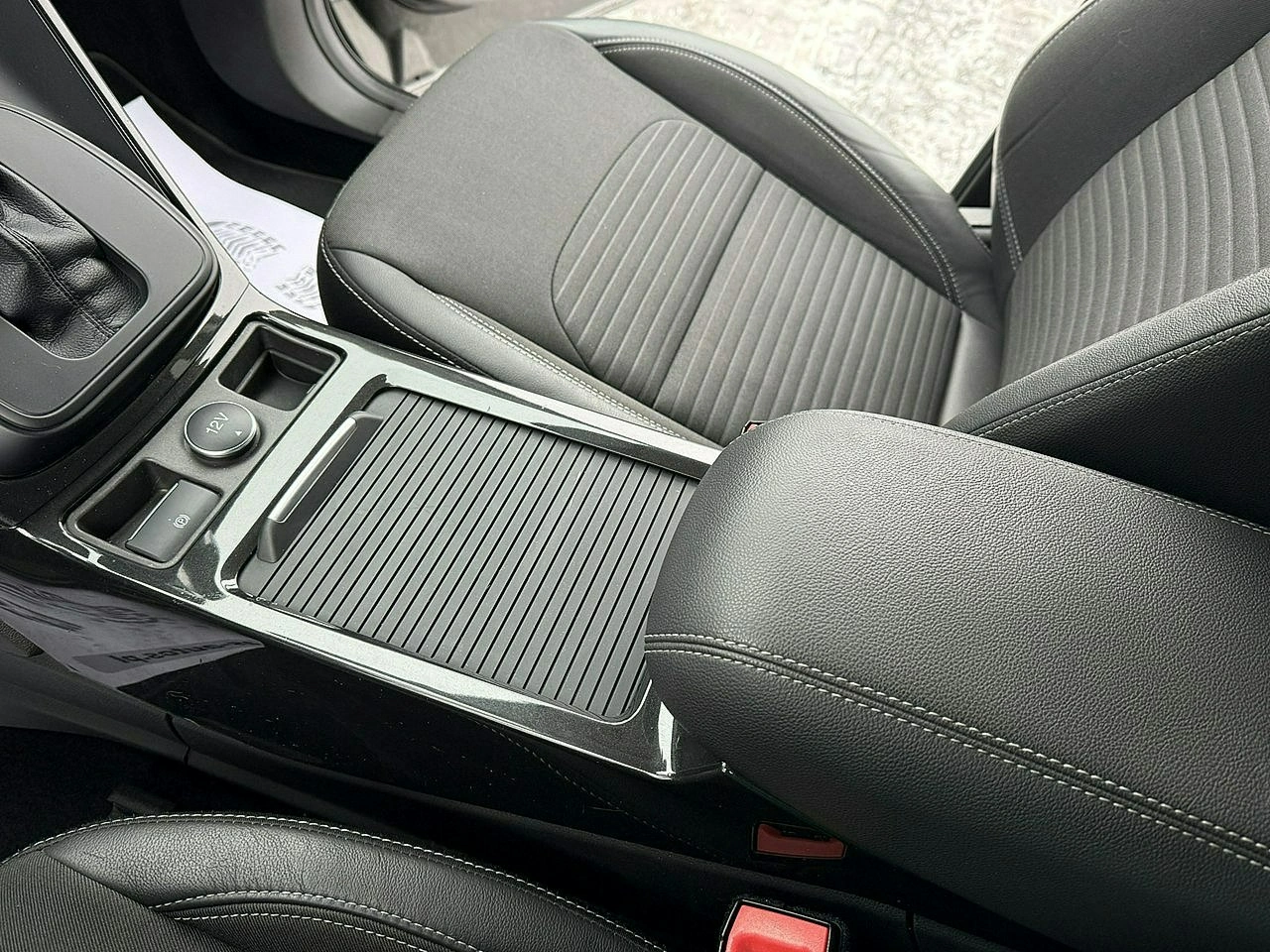 Ford Kuga - Zdjęcie 66