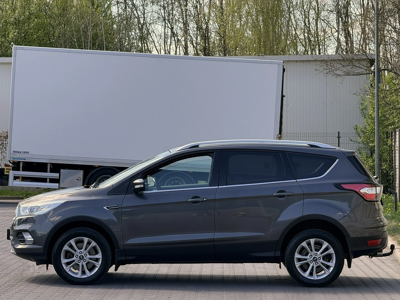Ford Kuga - Zdjęcie 21