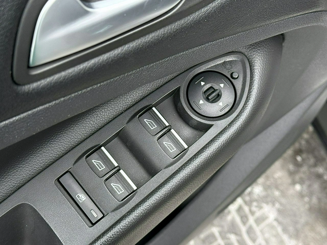Ford Kuga - Zdjęcie 6