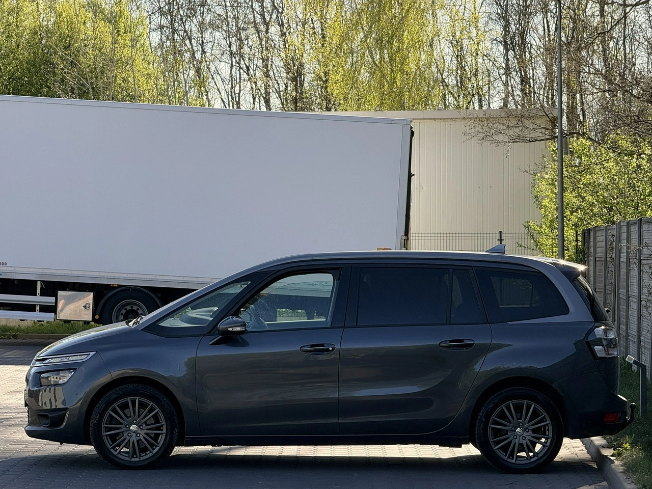 Citroën C4 Grand Picasso - Zdjęcie 23