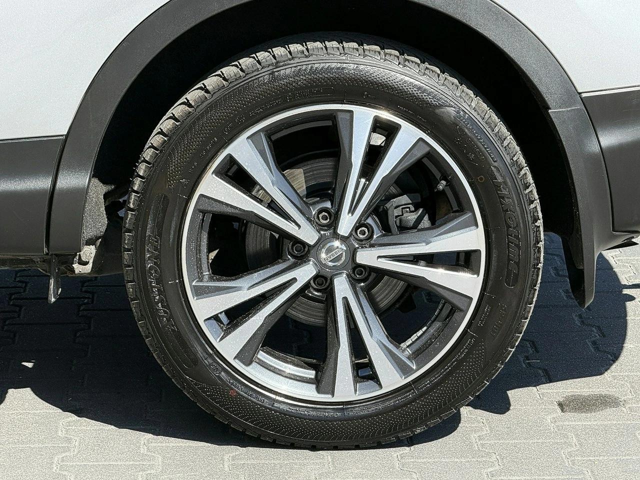 Nissan Qashqai - Zdjęcie 16