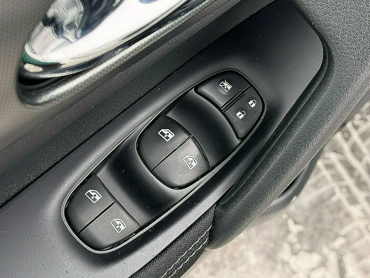 Nissan Qashqai - Zdjęcie 18