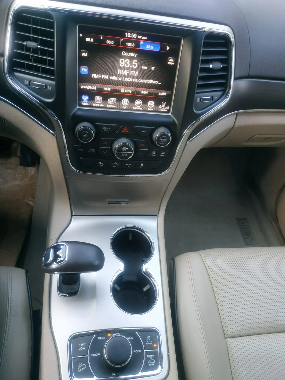 Jeep Grand Cherokee - Zdjęcie 20