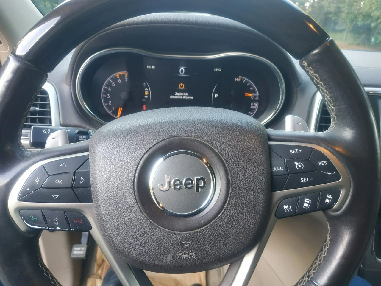 Jeep Grand Cherokee - Zdjęcie 22