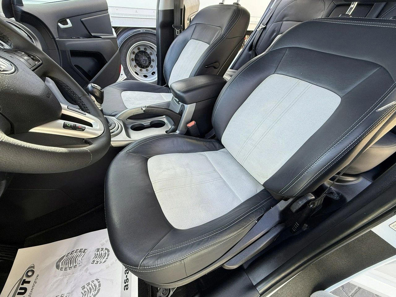 Kia Sportage - Zdjęcie 9