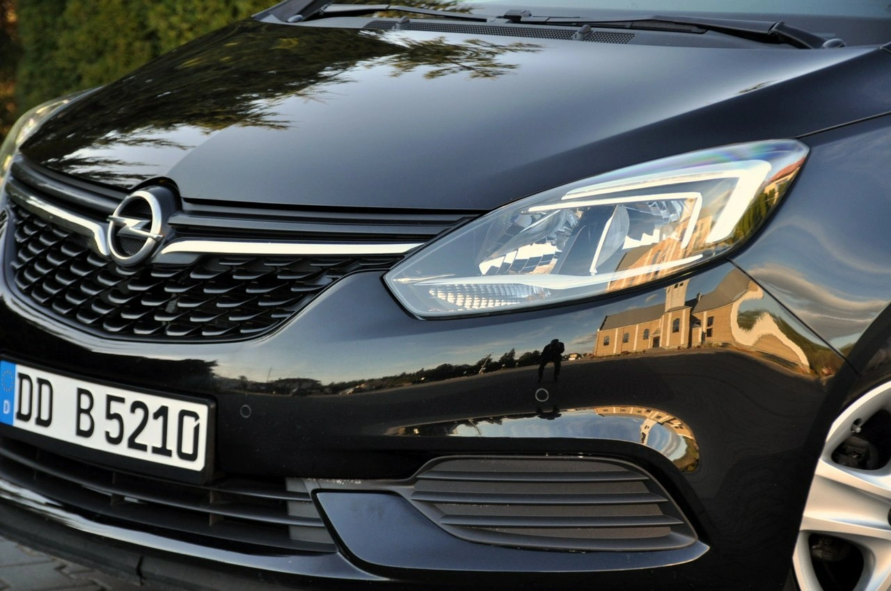 Opel Zafira - Zdjęcie 11