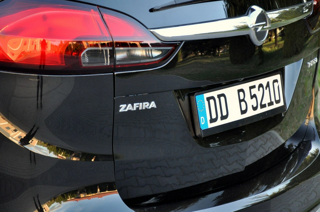 Opel Zafira - Zdjęcie 15
