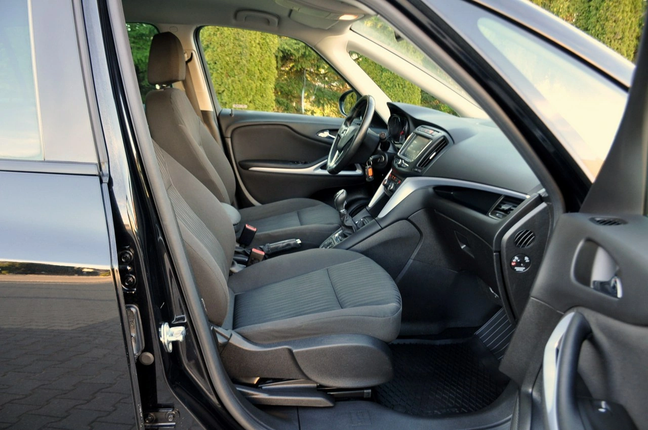 Opel Zafira - Zdjęcie 16