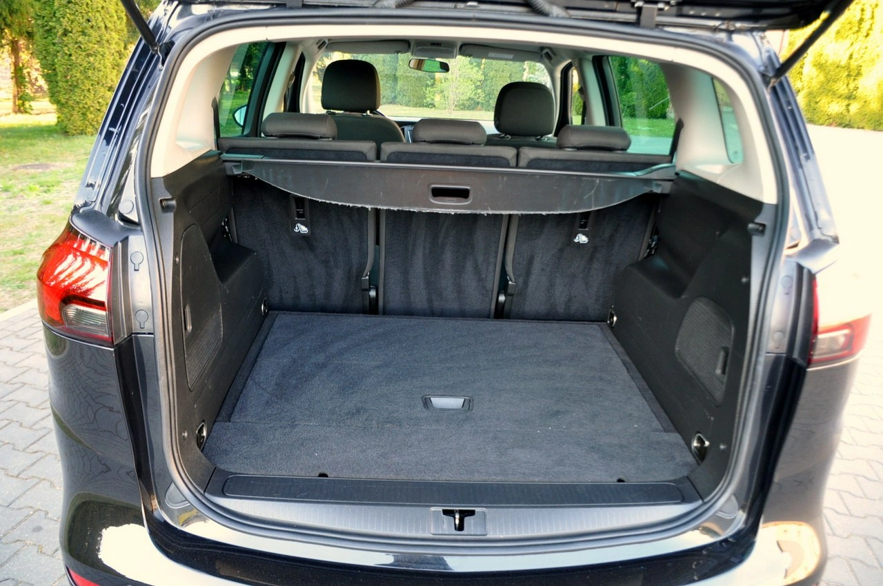 Opel Zafira - Zdjęcie 37