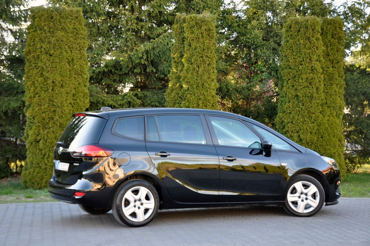 Opel Zafira - Zdjęcie 4
