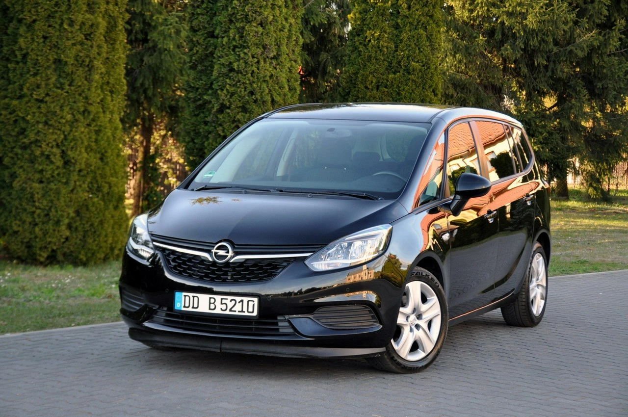 Opel Zafira - Zdjęcie 8