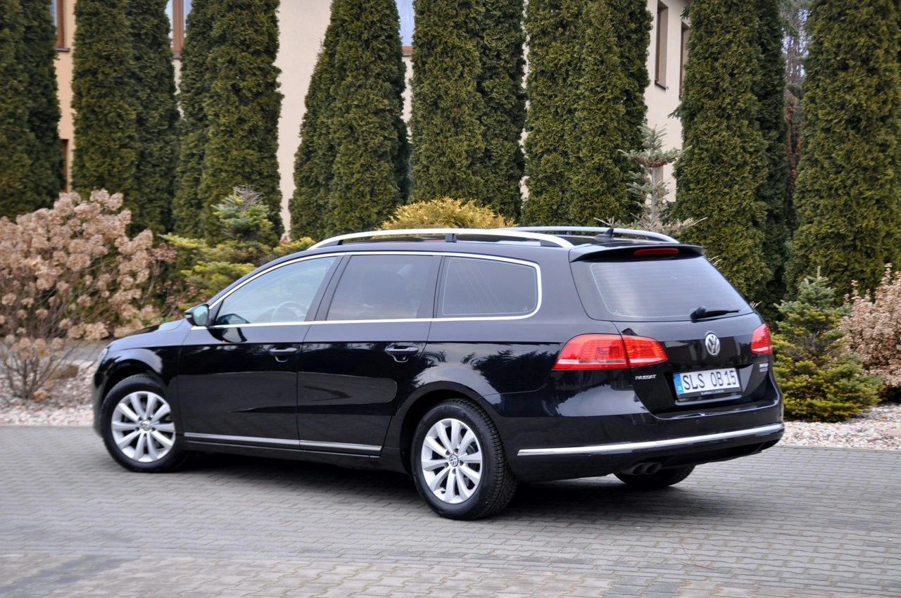 Volkswagen Passat - Zdjęcie 12