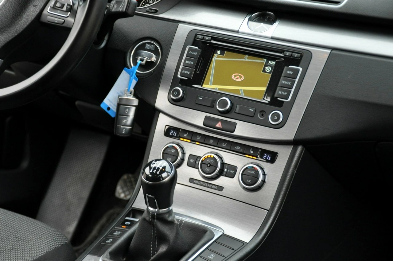 Volkswagen Passat - Zdjęcie 26