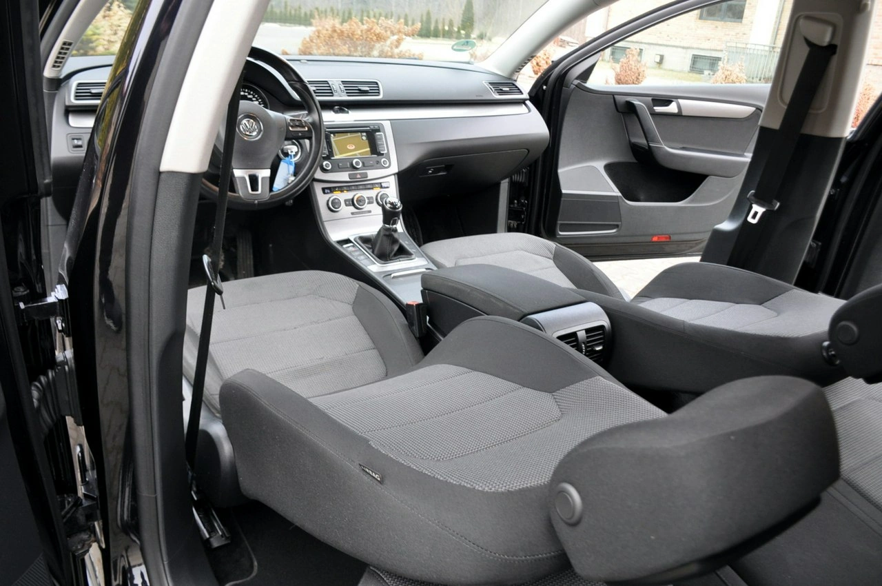 Volkswagen Passat - Zdjęcie 27