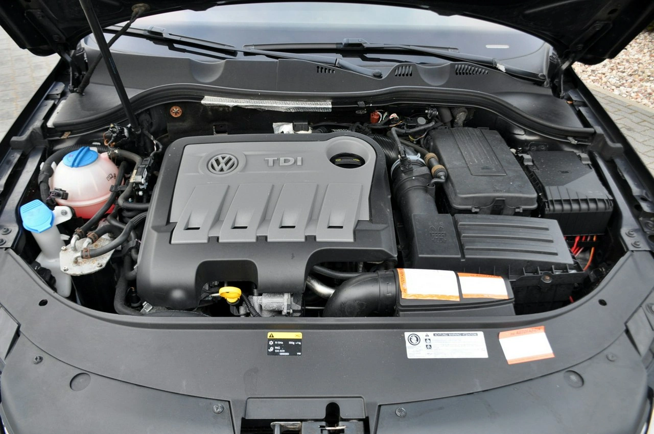 Volkswagen Passat - Zdjęcie 38