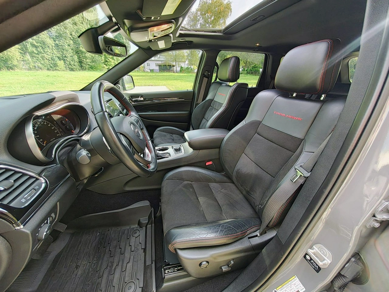 Jeep Grand Cherokee - Zdjęcie 12