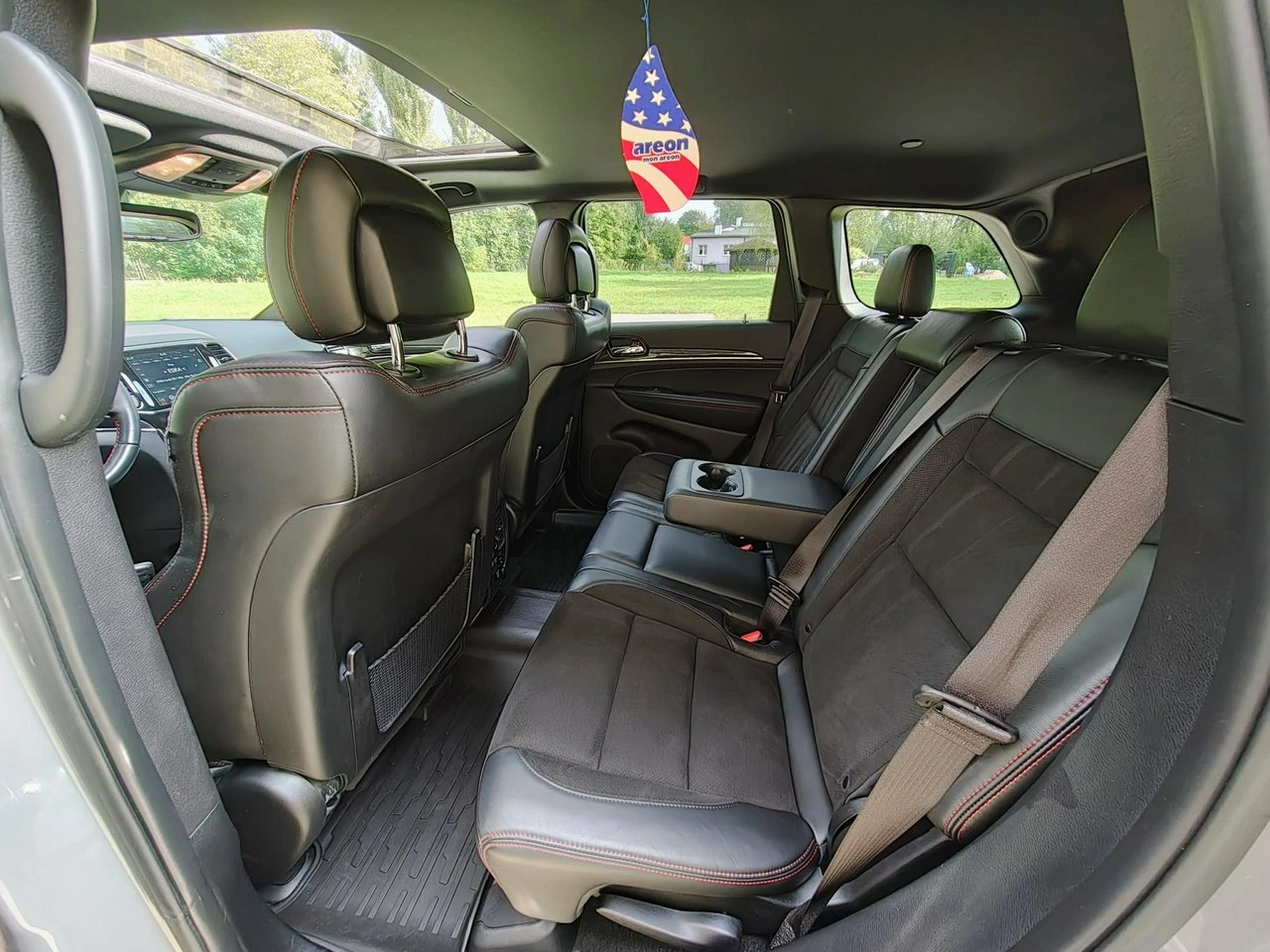 Jeep Grand Cherokee - Zdjęcie 14