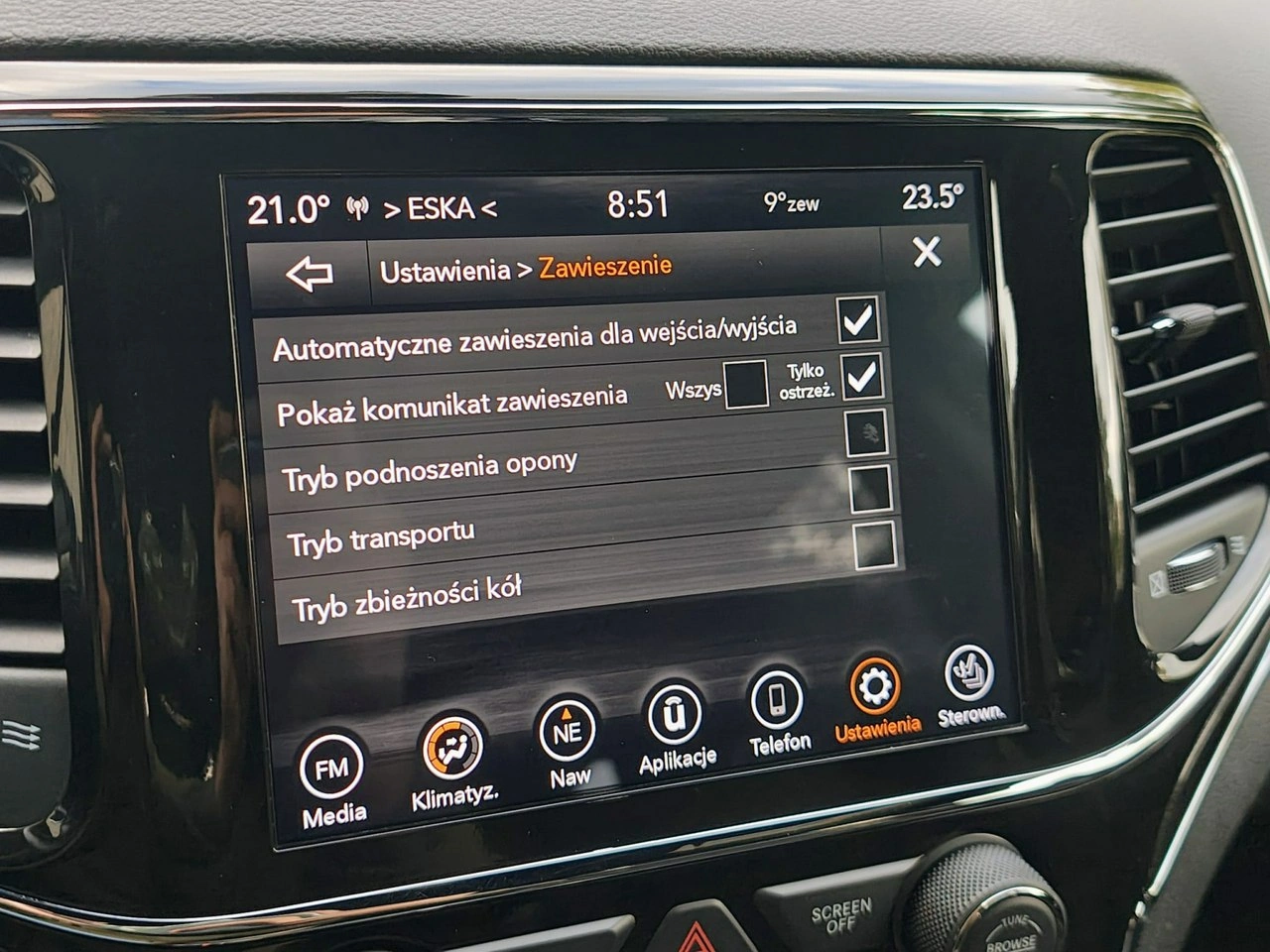 Jeep Grand Cherokee - Zdjęcie 22