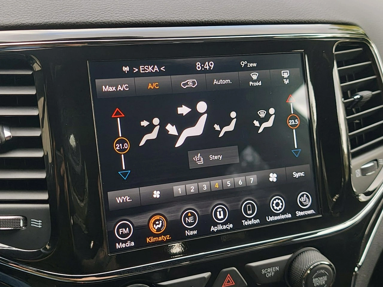 Jeep Grand Cherokee - Zdjęcie 36