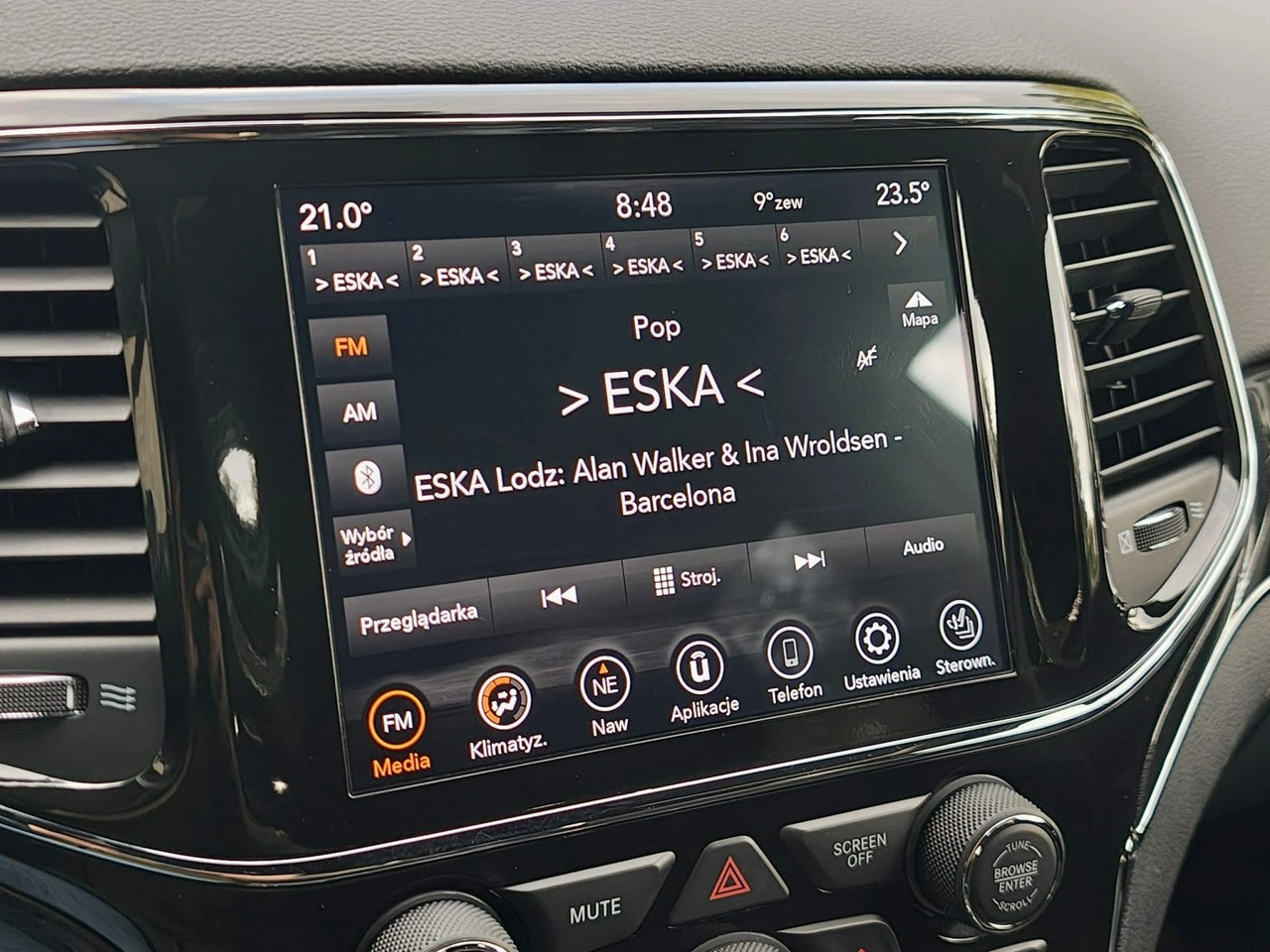 Jeep Grand Cherokee - Zdjęcie 38