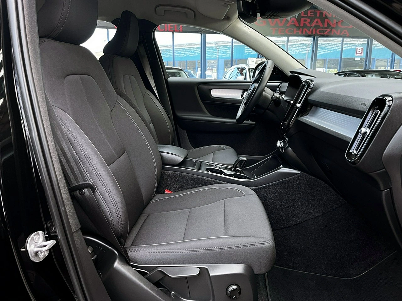 Volvo XC 40 - Zdjęcie 10