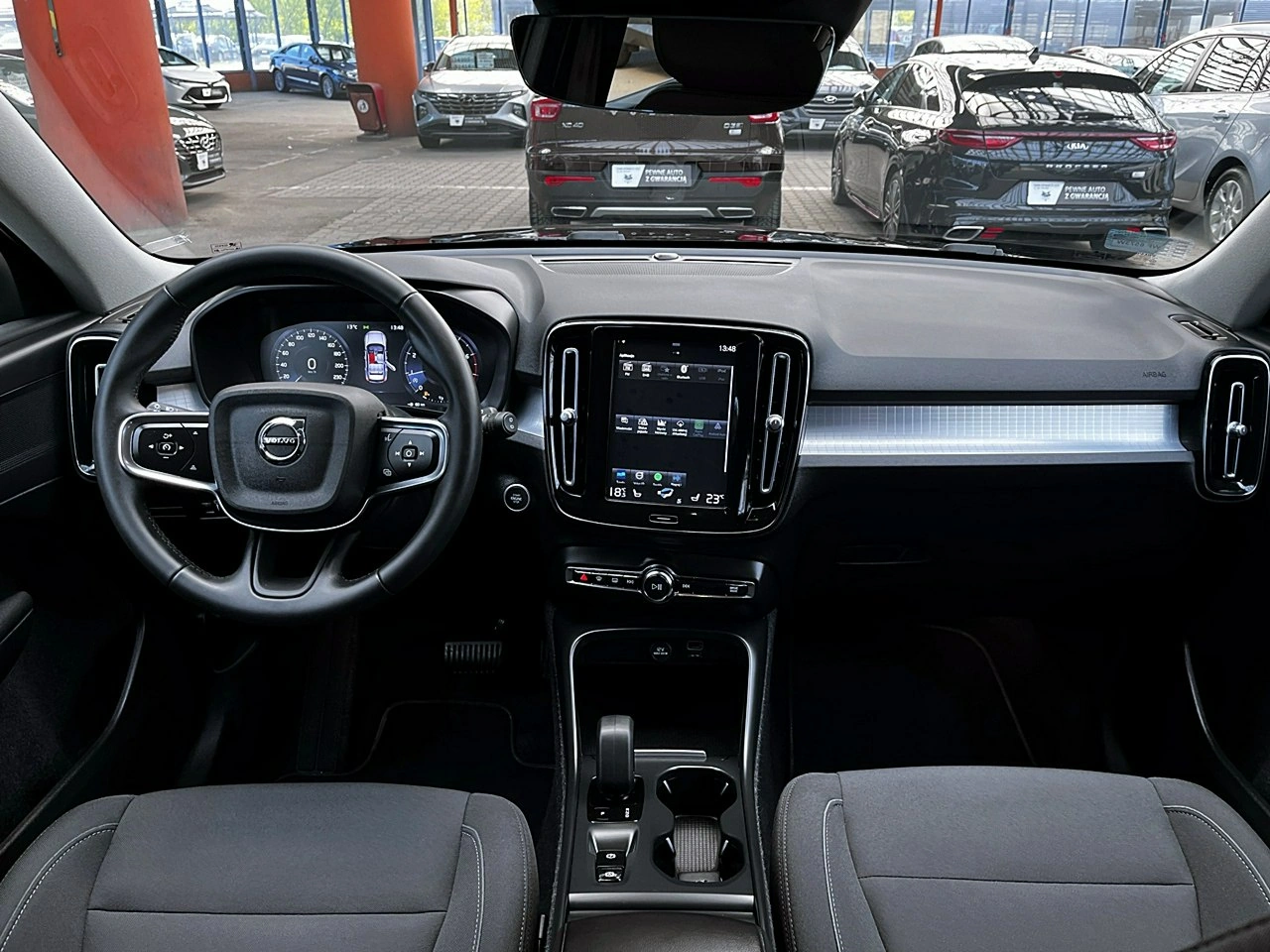 Volvo XC 40 - Zdjęcie 12