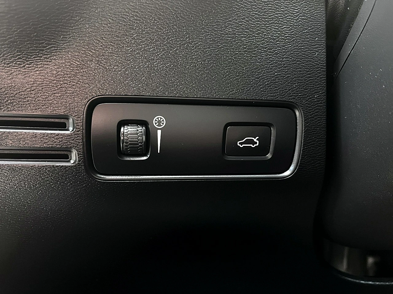 Volvo XC 40 - Zdjęcie 18