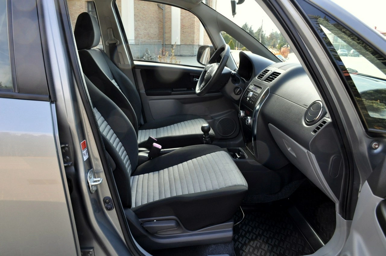 Suzuki SX4 - Zdjęcie 17