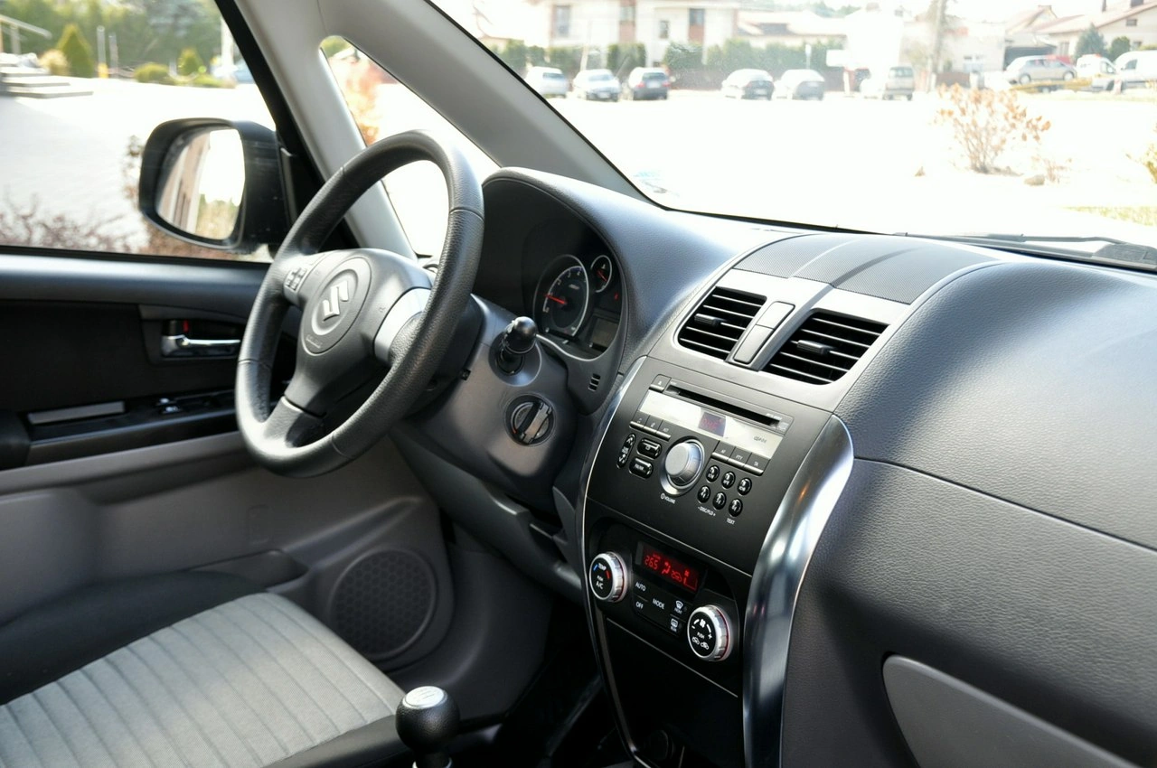 Suzuki SX4 - Zdjęcie 18