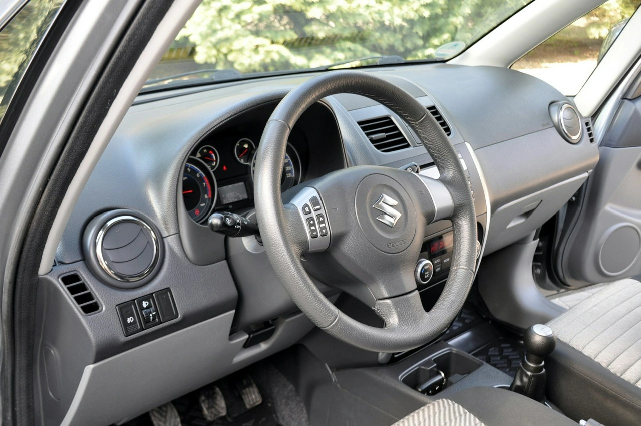Suzuki SX4 - Zdjęcie 22