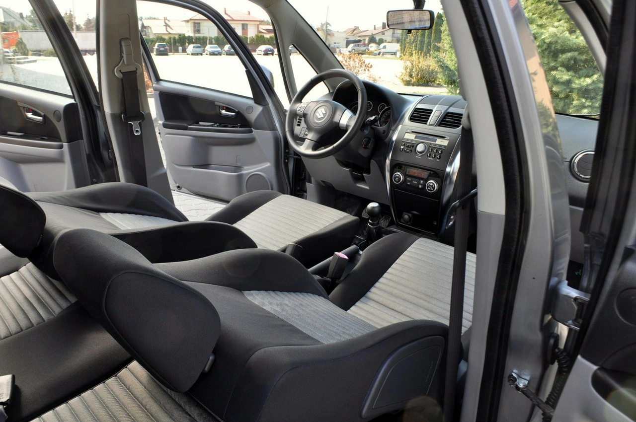 Suzuki SX4 - Zdjęcie 23