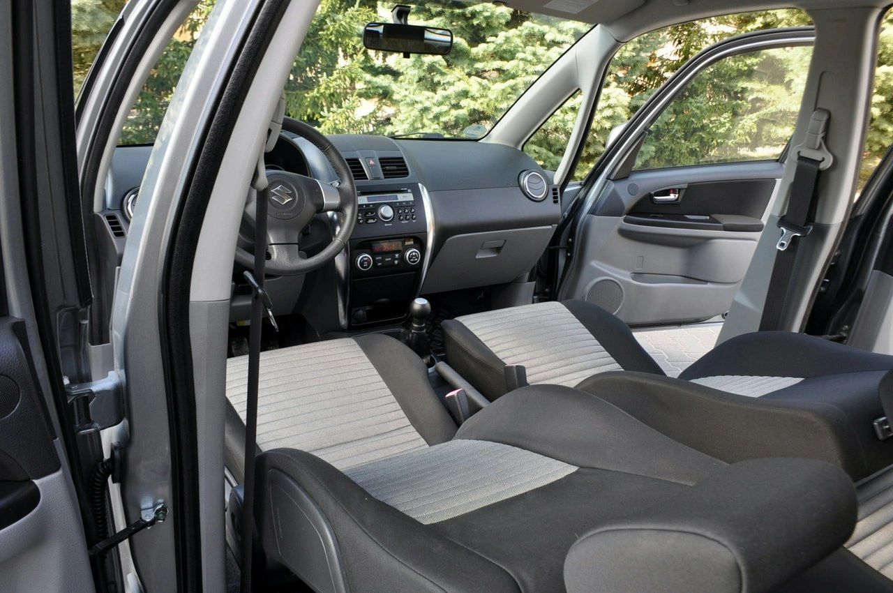 Suzuki SX4 - Zdjęcie 27