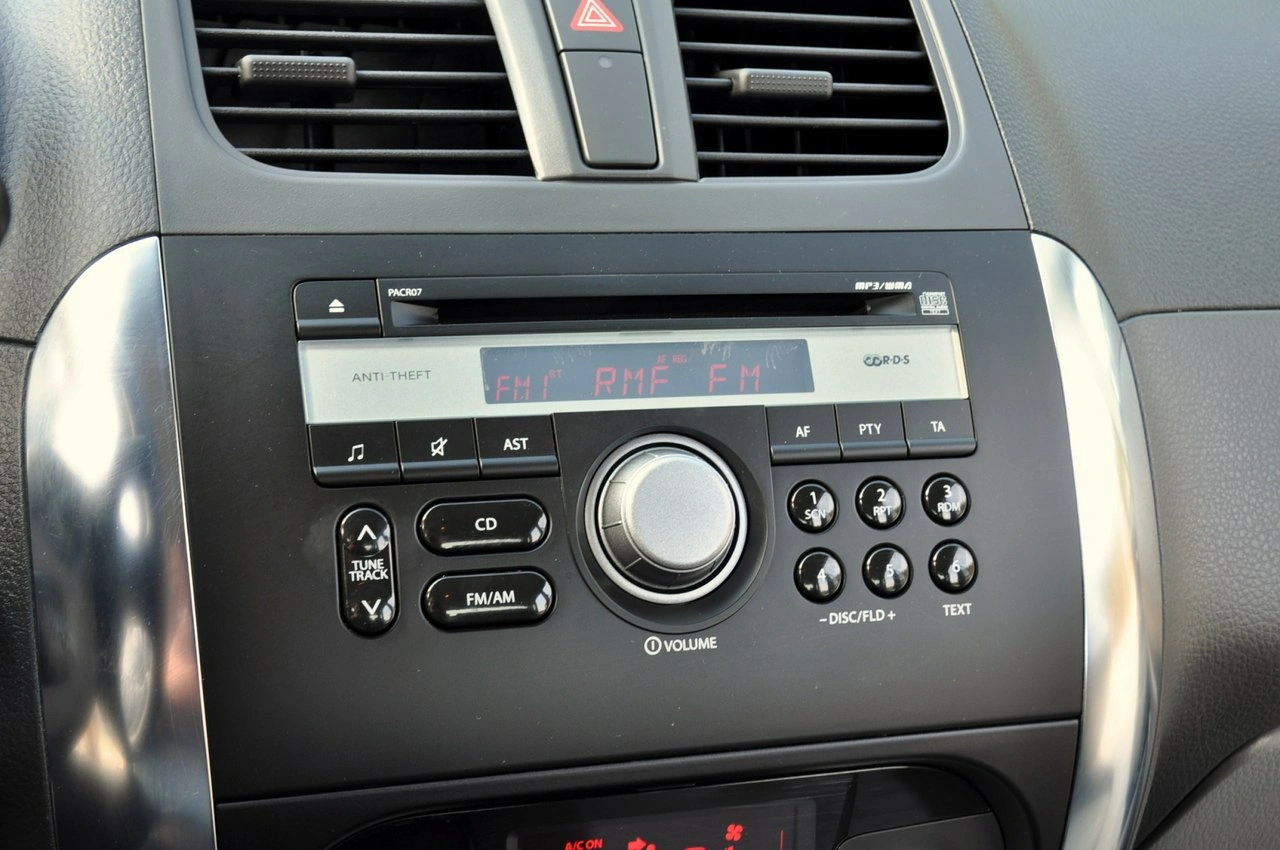 Suzuki SX4 - Zdjęcie 31