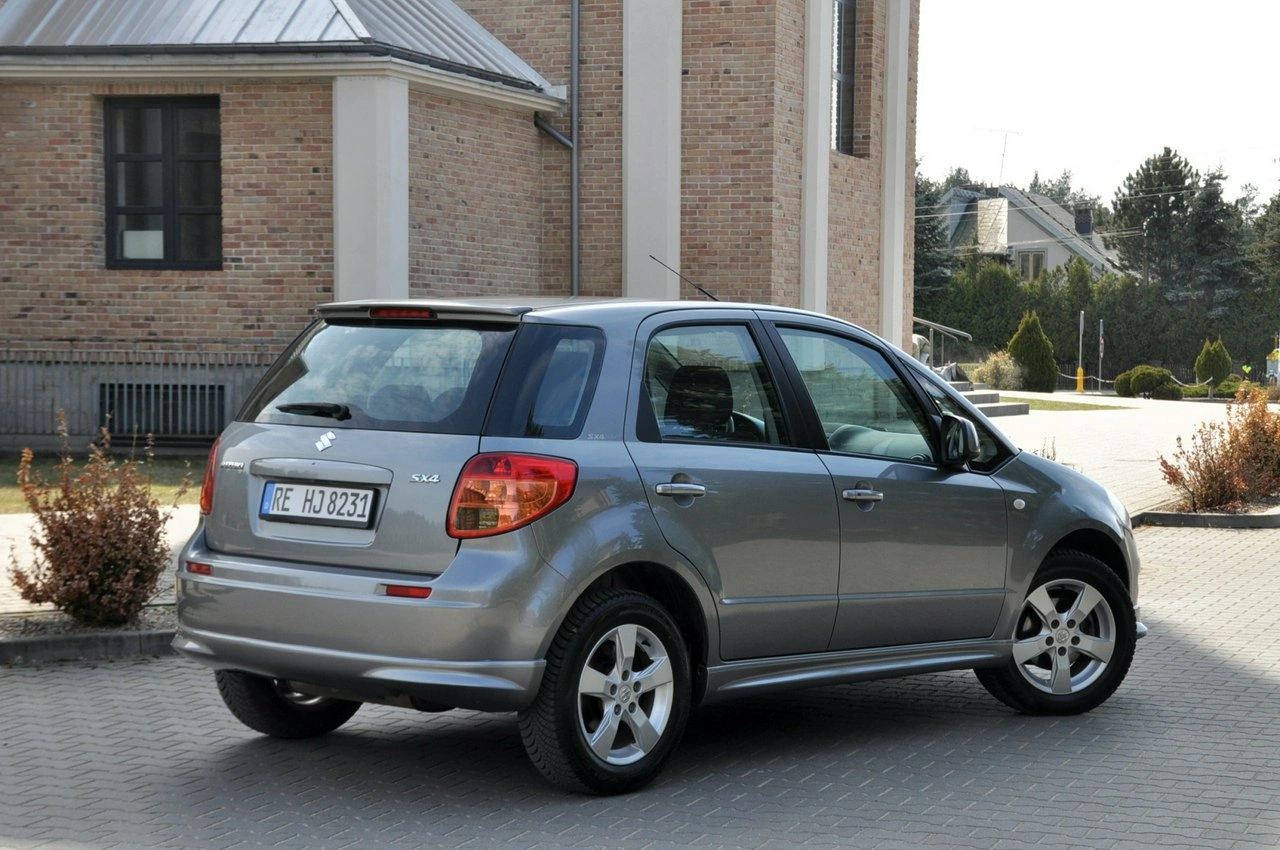 Suzuki SX4 - Zdjęcie 4
