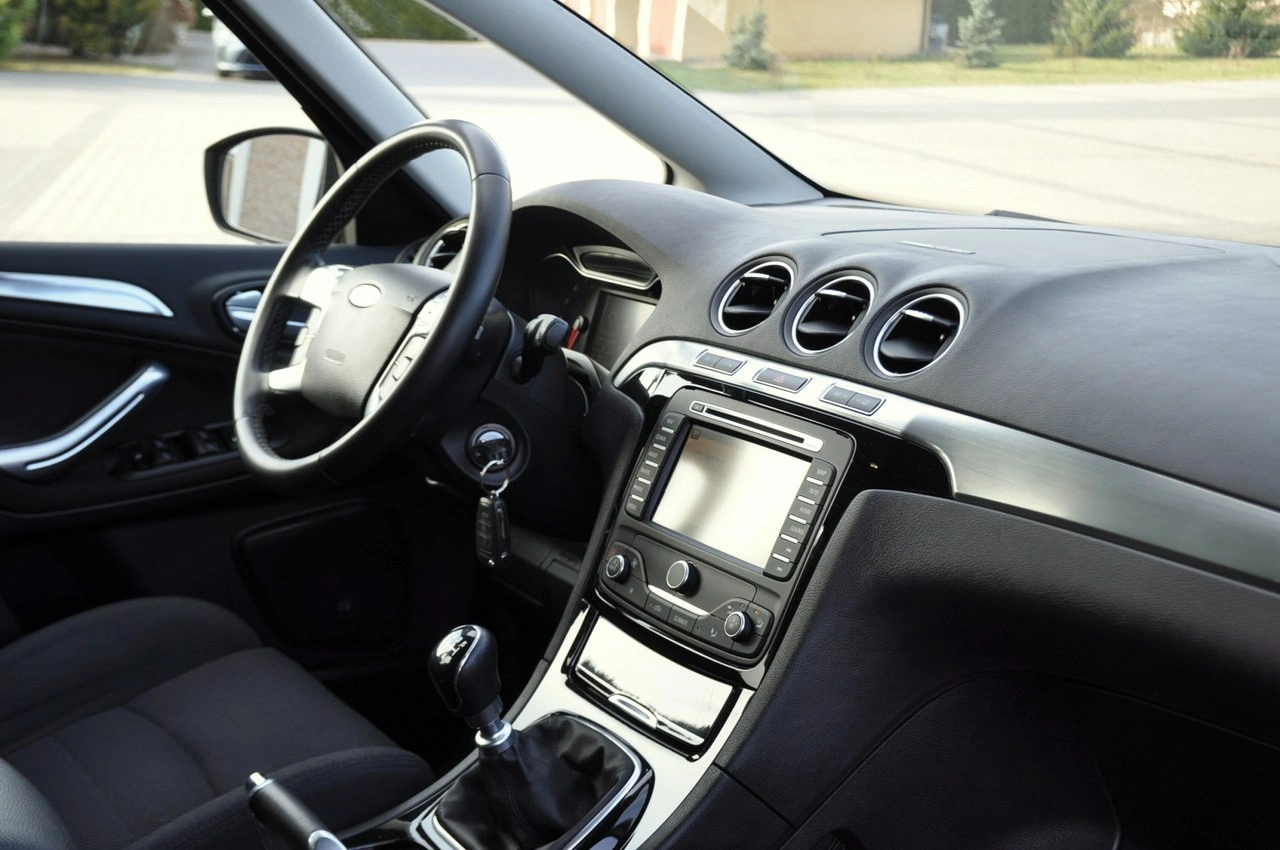 Ford S-Max - Zdjęcie 17