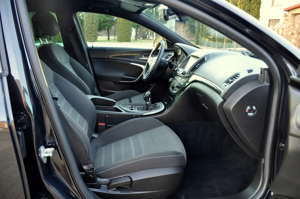 Opel Insignia - Zdjęcie 16