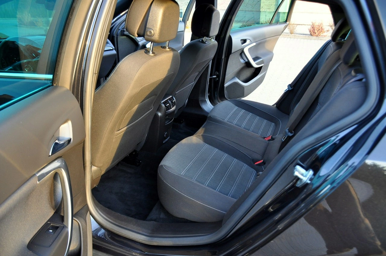 Opel Insignia - Zdjęcie 19