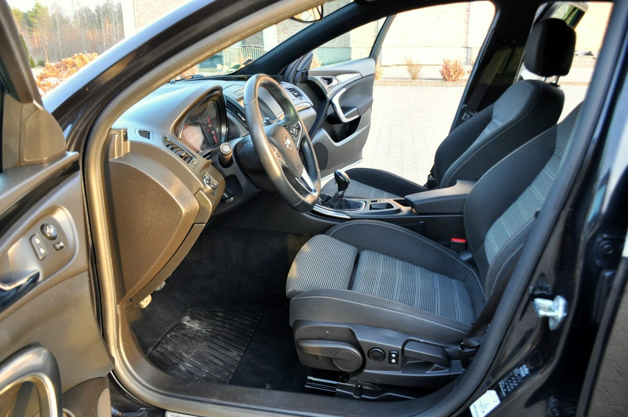Opel Insignia - Zdjęcie 20