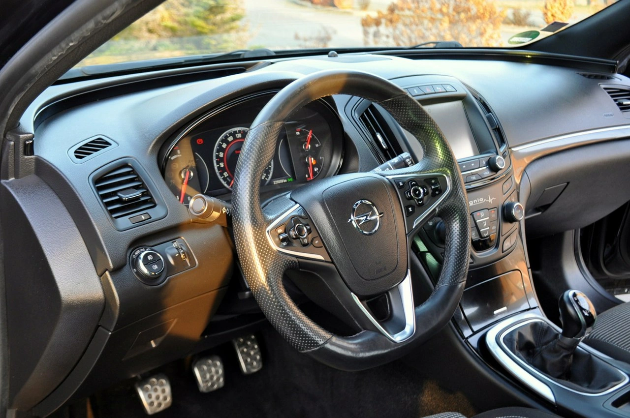 Opel Insignia - Zdjęcie 21