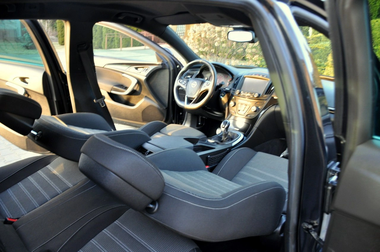 Opel Insignia - Zdjęcie 22
