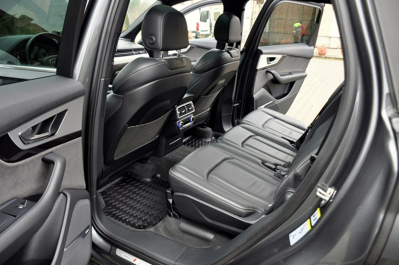 Audi Q7 - Zdjęcie 21