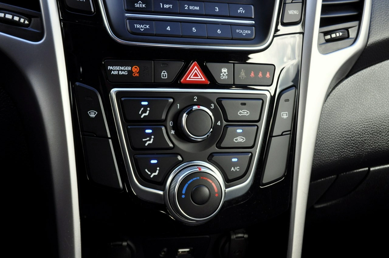 Hyundai i30 - Zdjęcie 30