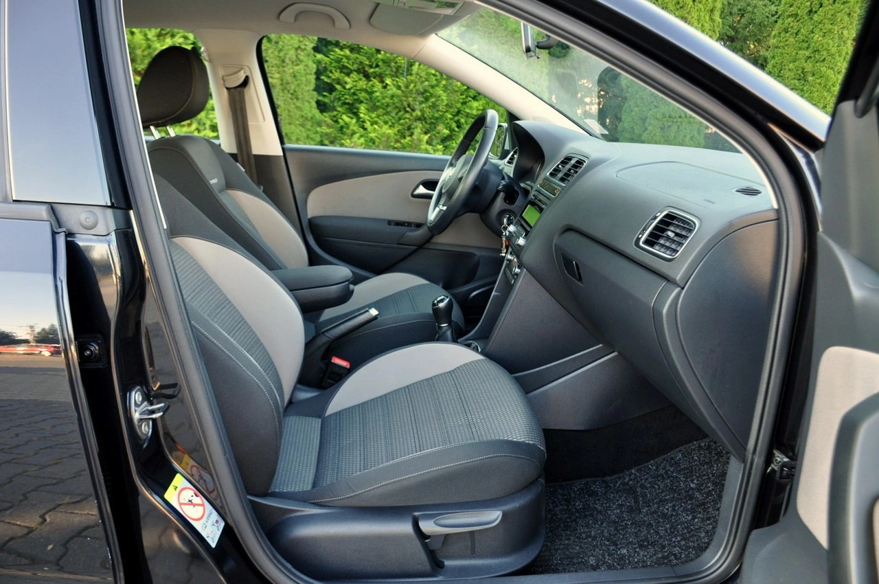 Volkswagen Polo - Zdjęcie 17