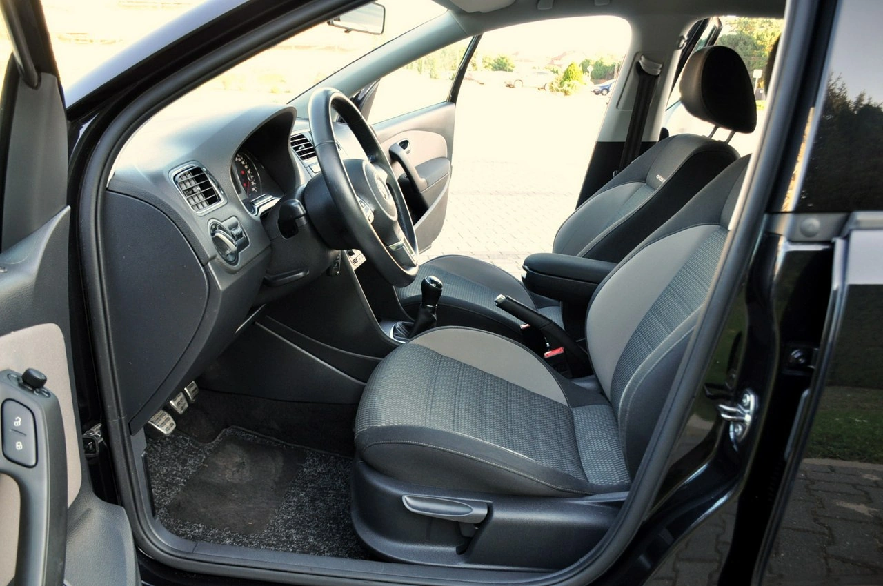 Volkswagen Polo - Zdjęcie 21