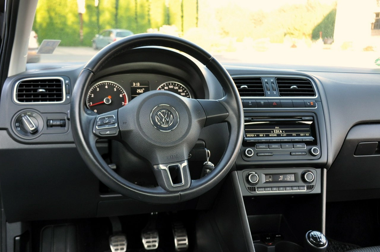 Volkswagen Polo - Zdjęcie 29