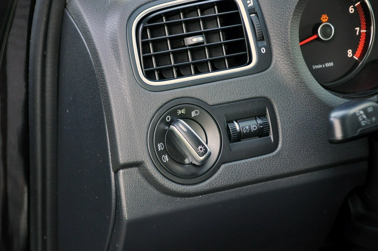 Volkswagen Polo - Zdjęcie 35