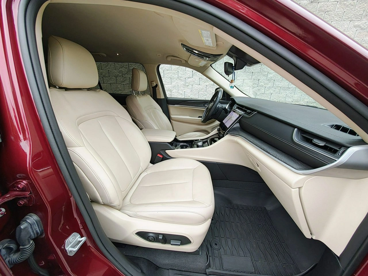 Jeep Grand Cherokee - Zdjęcie 32