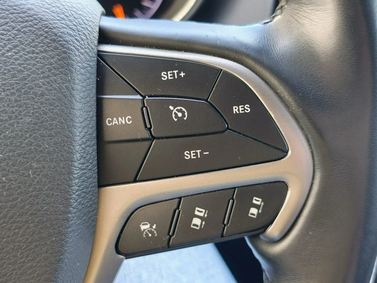 Jeep Grand Cherokee - Zdjęcie 11