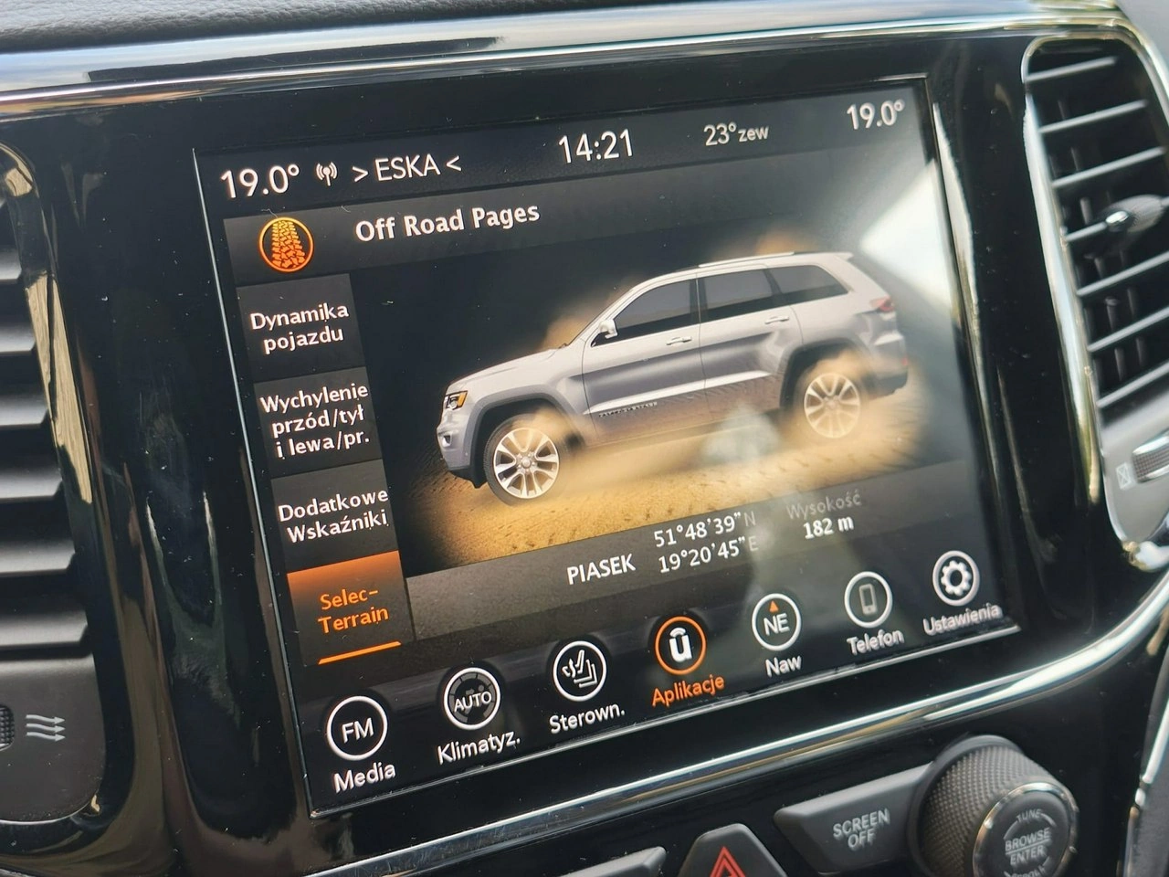 Jeep Grand Cherokee - Zdjęcie 24