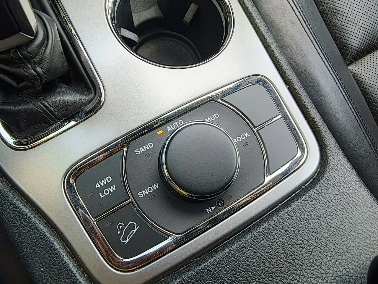 Jeep Grand Cherokee - Zdjęcie 8